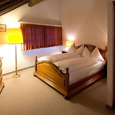 Landgasthof Zu Den Drei Sternen Brunegg Buitenkant foto