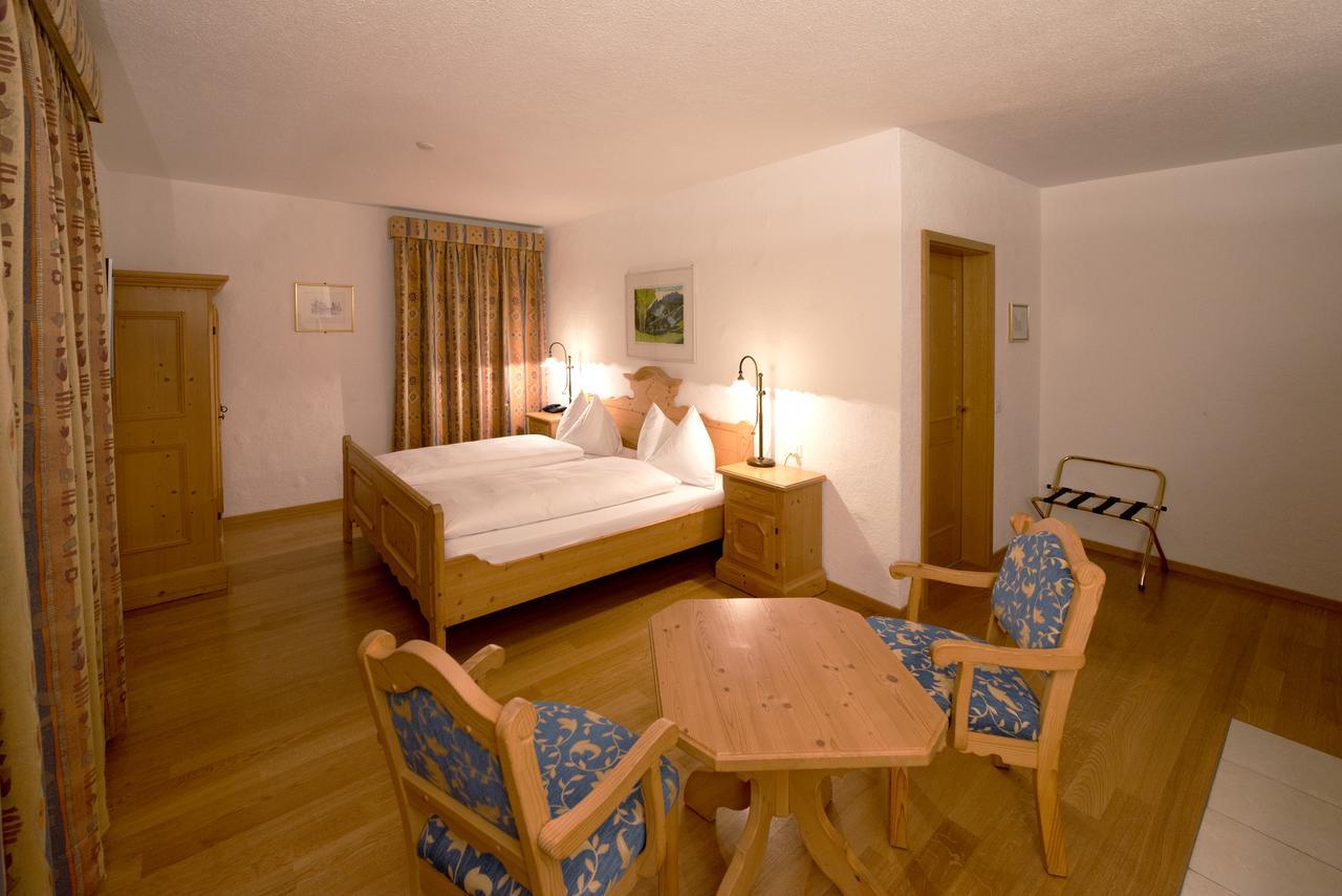 Landgasthof Zu Den Drei Sternen Brunegg Kamer foto