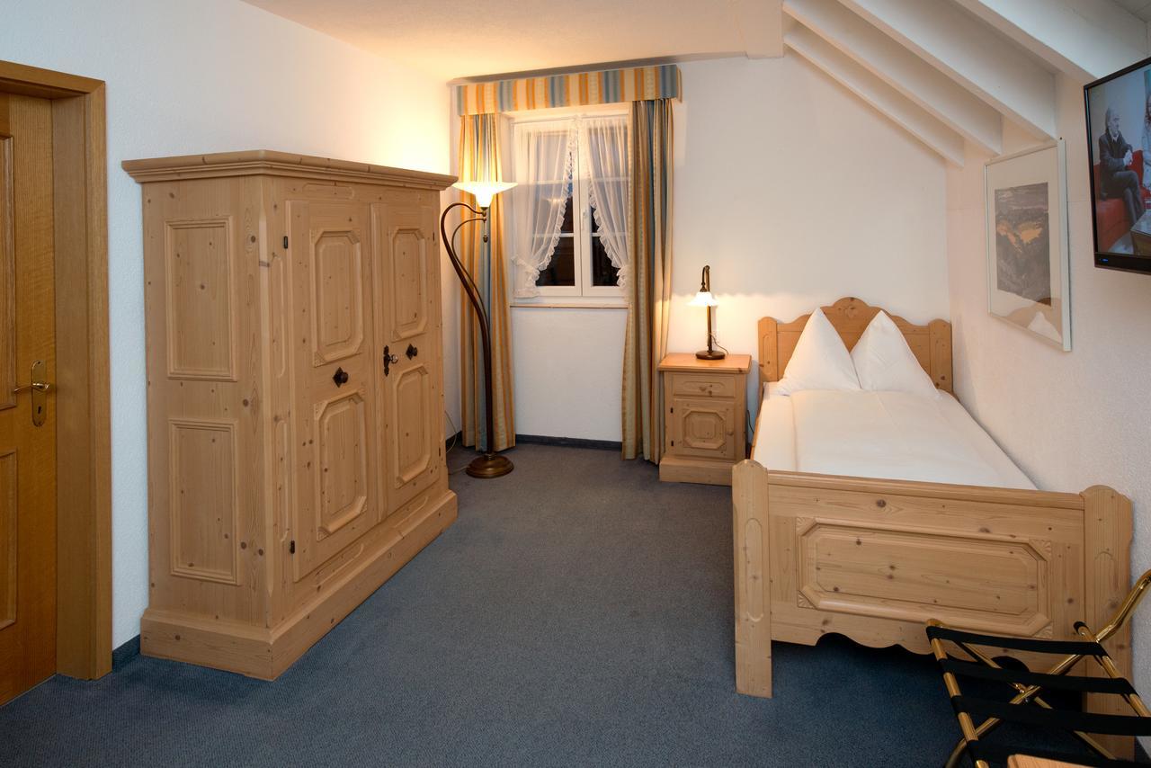 Landgasthof Zu Den Drei Sternen Brunegg Kamer foto