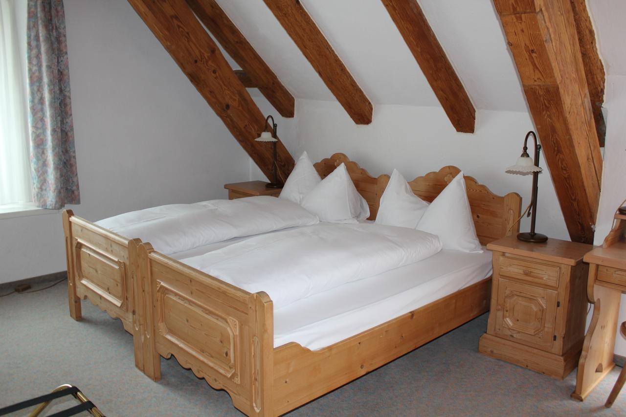Landgasthof Zu Den Drei Sternen Brunegg Kamer foto