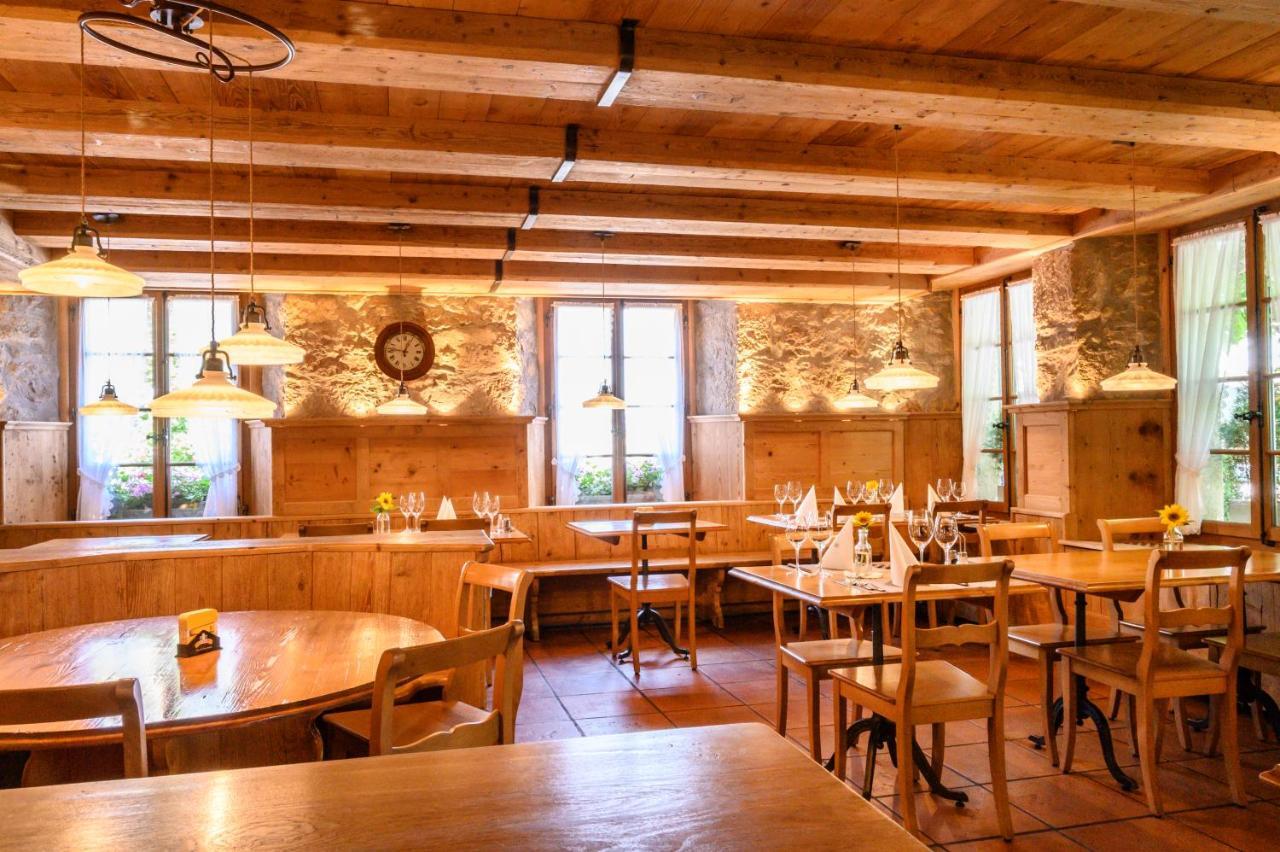 Landgasthof Zu Den Drei Sternen Brunegg Buitenkant foto