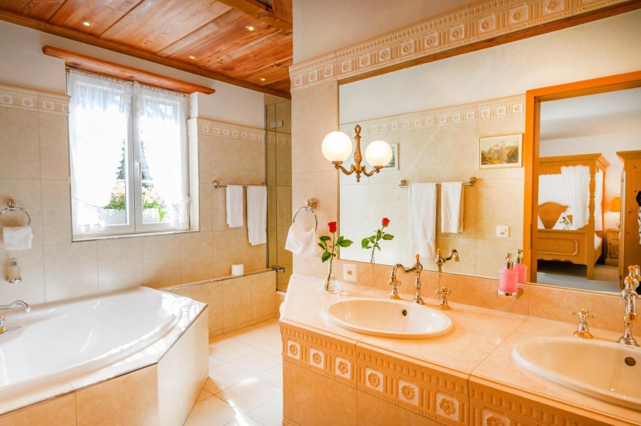 Landgasthof Zu Den Drei Sternen Brunegg Buitenkant foto